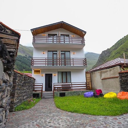 Sno Inn Kazbegi Exteriér fotografie