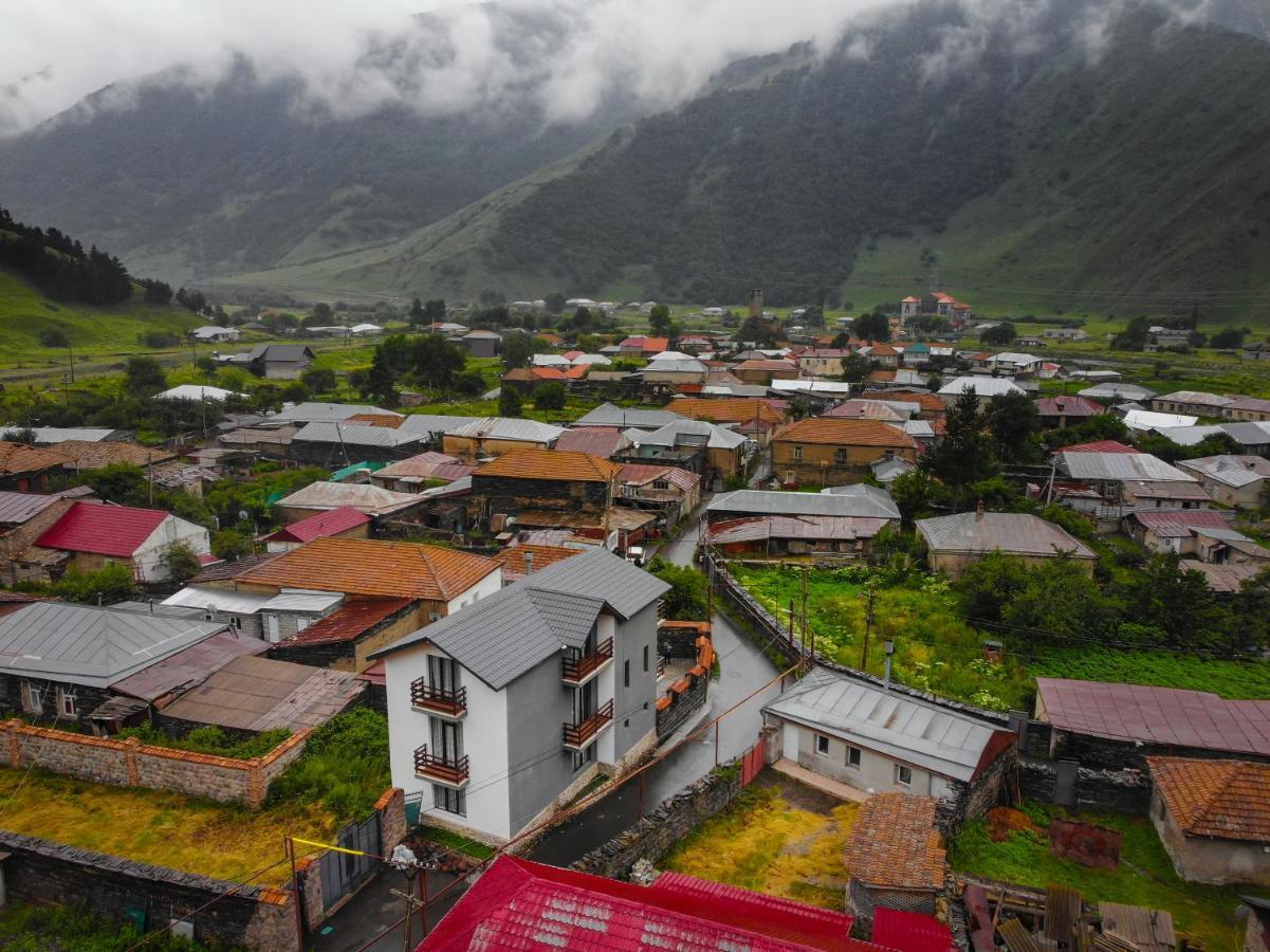 Sno Inn Kazbegi Exteriér fotografie
